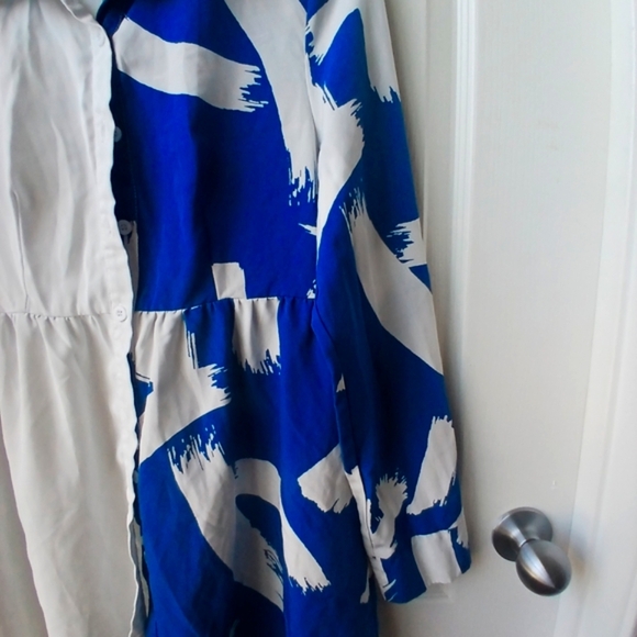 SHEIN Blue and White Dress Size Medium - Picture 5 of 6
